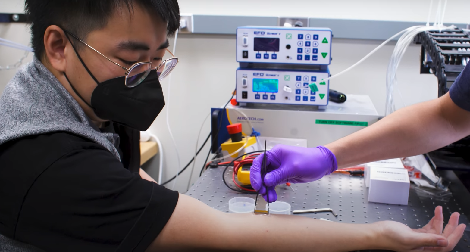 Groundbreaking wearable stickers can generate live images of a patient ...