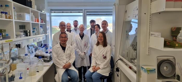 The research team gathered at the lab facilities at Aarhus University