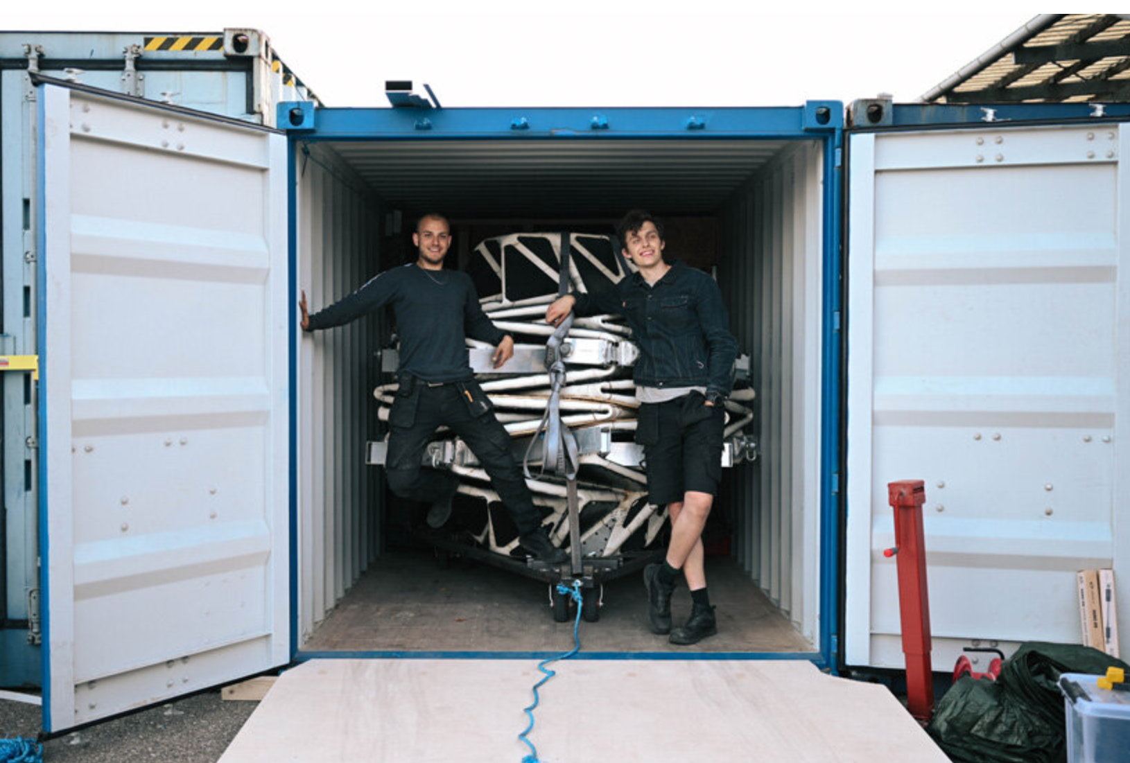 Sebastian Aristotelis and Karl-Johan Sørensen, displaying how compact the LUNARK is for transport. 