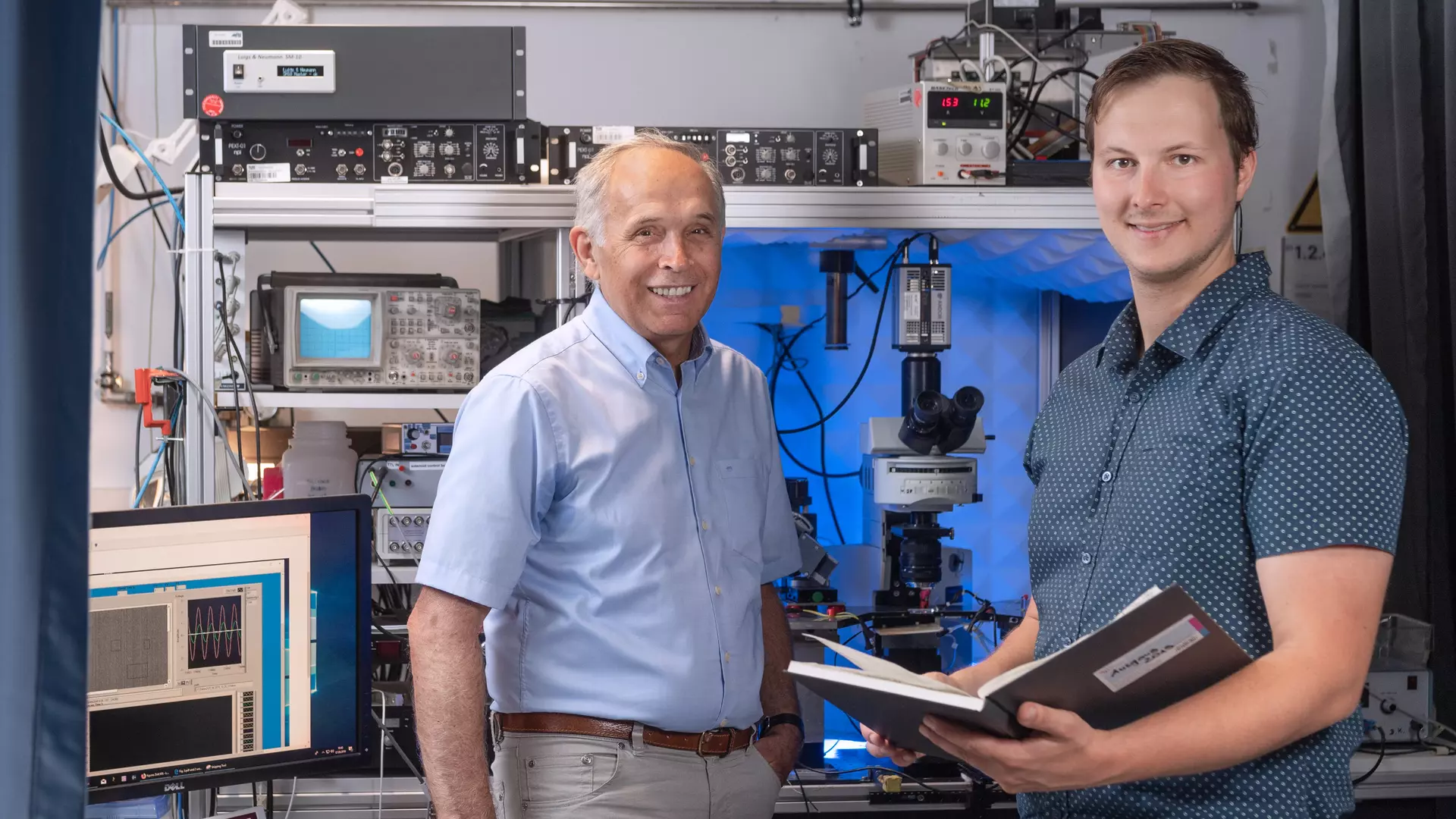 Researching Alzheimer's: Prof. Arthur Konnerth and Dr. Benedikt Zott from the TUM School of Medicine and Health