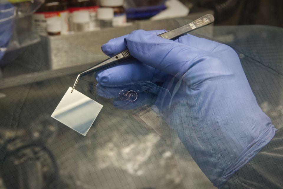 Scientists at Oxford University Physics have created a highly flexible new material which can be applied to almost any surface to generate solar power
