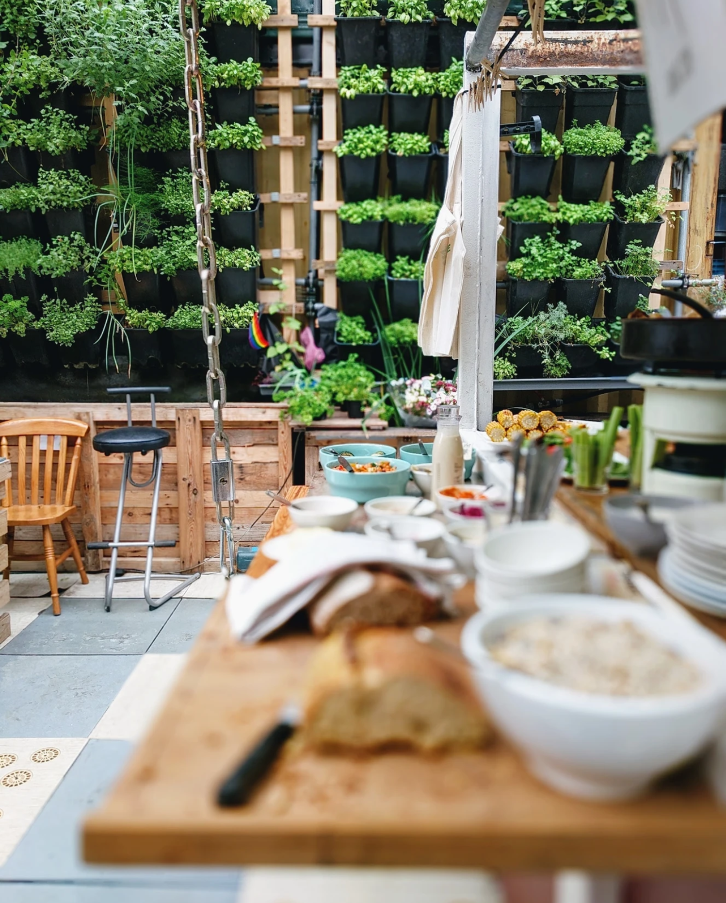 At the core of Lyrata’s approach is hydroponics—a soil-free technique widely used in greenhouses.