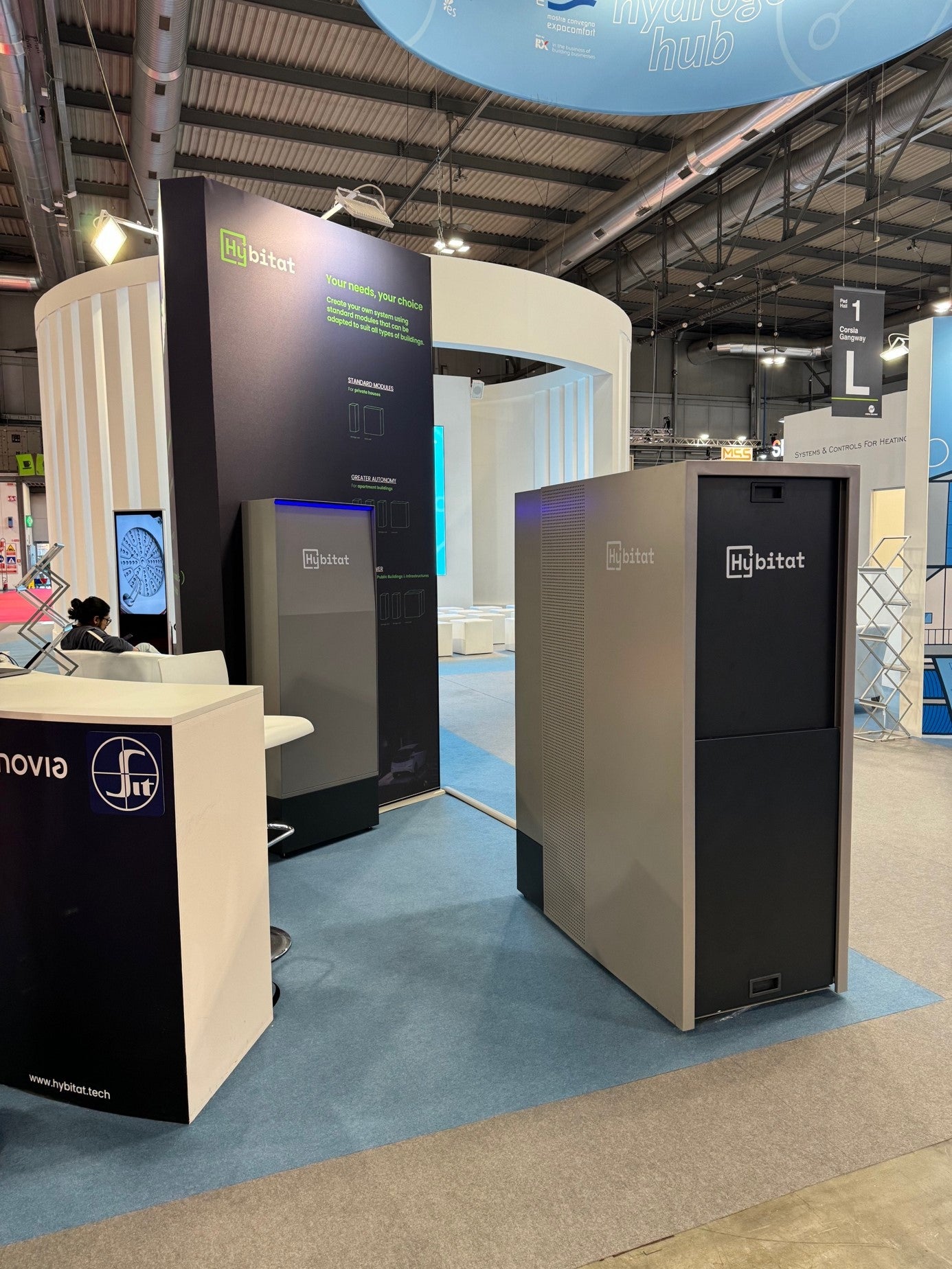 Italy’s Hybitat has developed a stadardised H2-based energy storage system that fits the typical requirements of a private home.