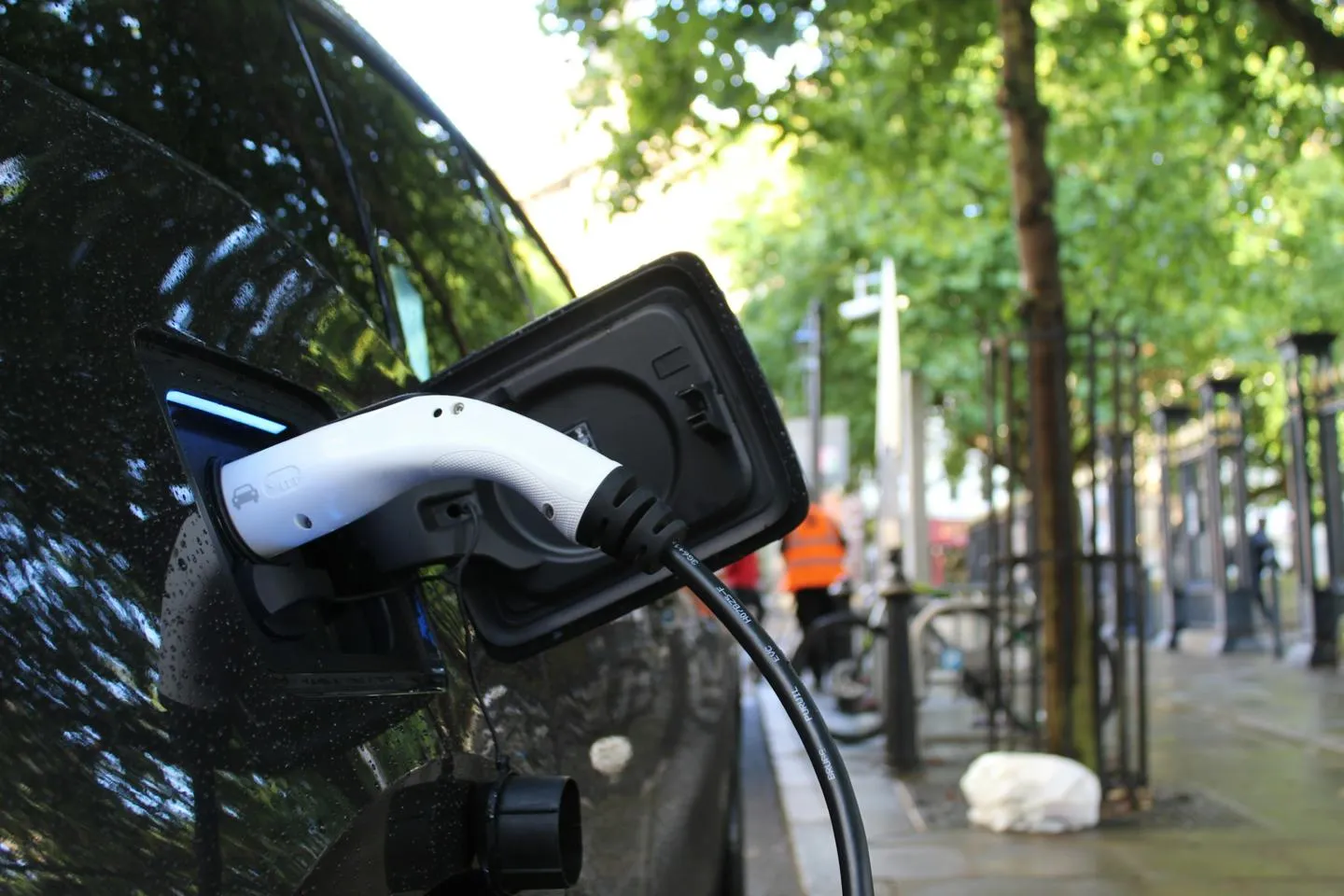 Battery-powered electric vehicles (EVs) have become more reliable, with lifespans now comparable to those of traditional petrol and diesel cars and vans.