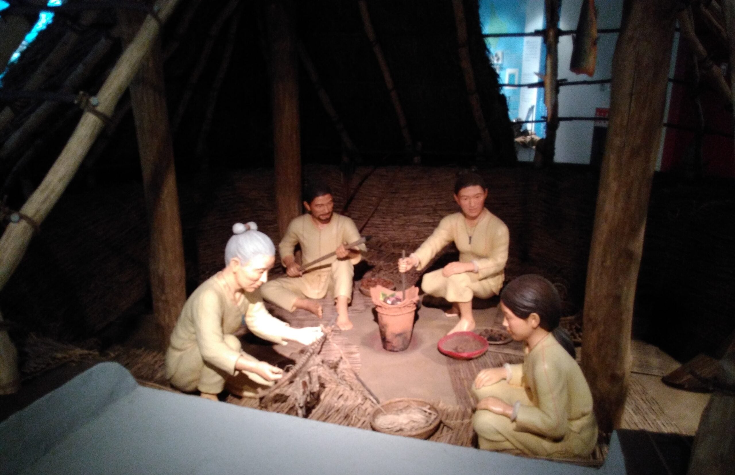 Diorama of Jomon people at Sannai Maruyama. The culture of the Jōmon people was largely based on food collection and hunting, but it is also suggested that the Jōmon people practiced early agriculture. 