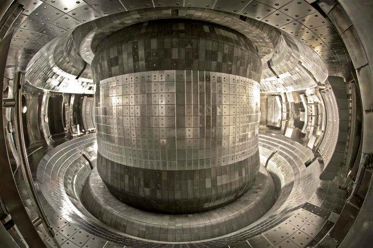 Researchers maintained a steady-state high-confinement plasma for an astonishing 1,066 seconds.