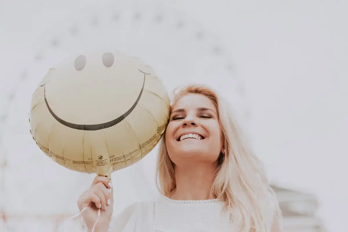 Some findings suggest single women experience greater contentment