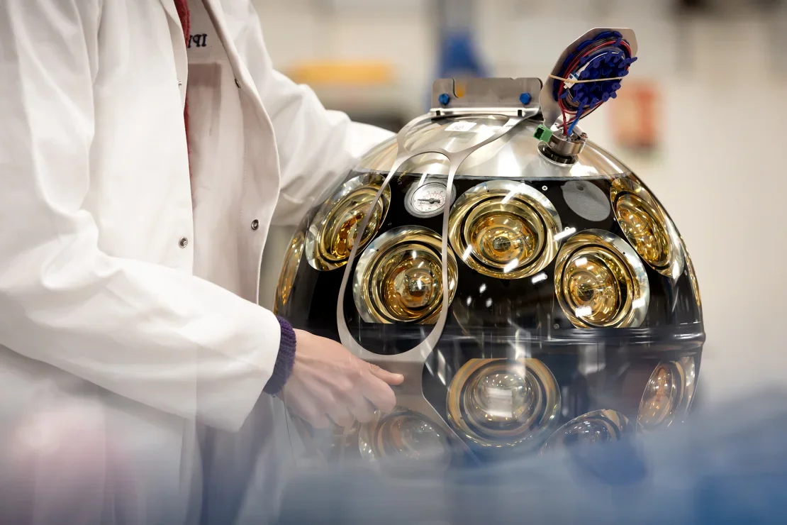 Each detection unit of the Cubic Kilometre Neutrino Telescope, or KM3NeT, is comprised of multiple digital optical modules.