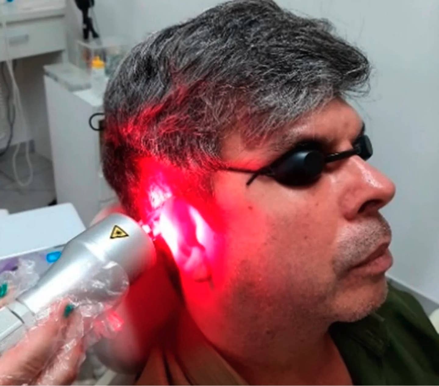 A constant ringing, buzzing, or hissing in the ears—tinnitus affects around 750 million people worldwide.