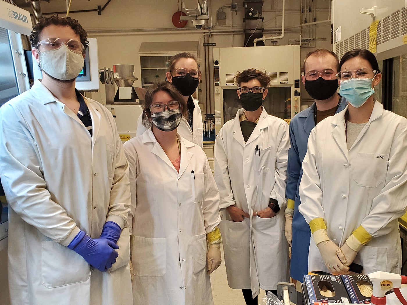 Dominic Russo, Amy Price, Alyssa Gaiser, Polly Arnold, Jacob Branson, and Jennifer Wacker at Berkeley Lab’s Heavy Element Research Laboratory.