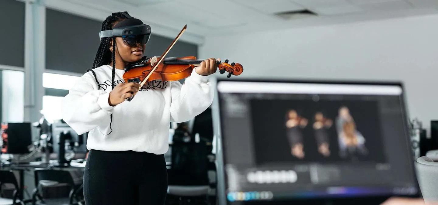Real-Time Virtual Music Performances