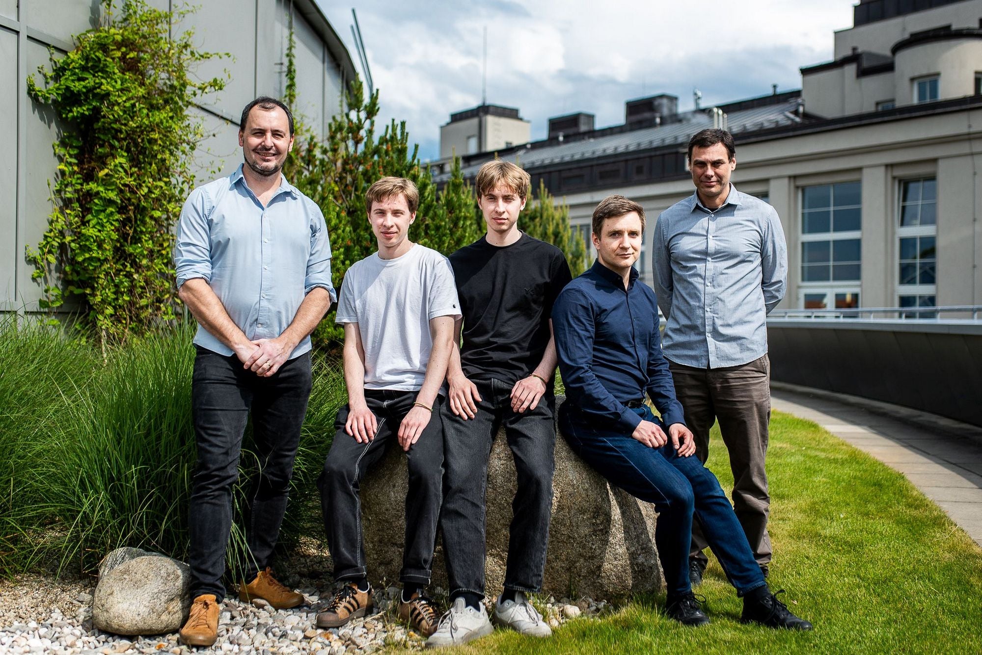 From left: Dr. Tomáš Pluskal, head of the Biochemistry of Plant Specialized Metabolites research group at IOCB Prague; Roman Bushuiev, IOCB Prague; Anton Bushuiev, CIIRC CTU; Raman Samusevich, IOCB Prague; Dr. Josef Šivic, CIIRC CTU.  