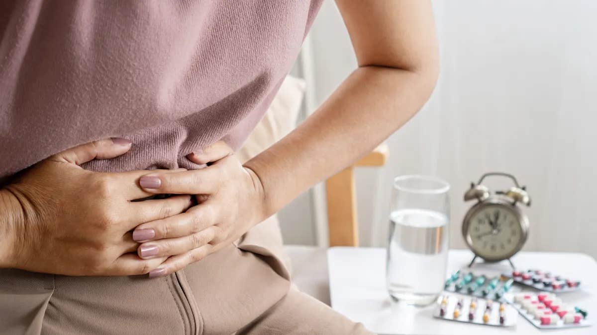 Swallowable sensor wirelessly tracks gut lining health, detecting early signs of IBD through real-time bioimpedance monitoring.