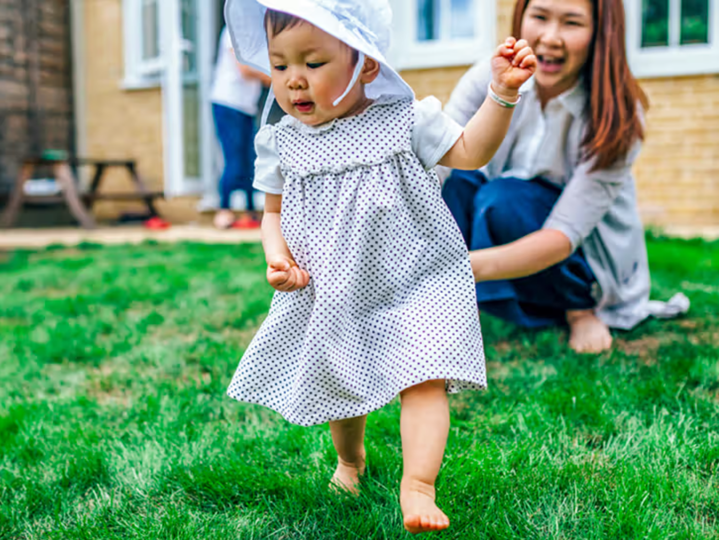 A baby’s first step isn’t just a cute moment—it’s linked to thousands of genes shaping brain growth