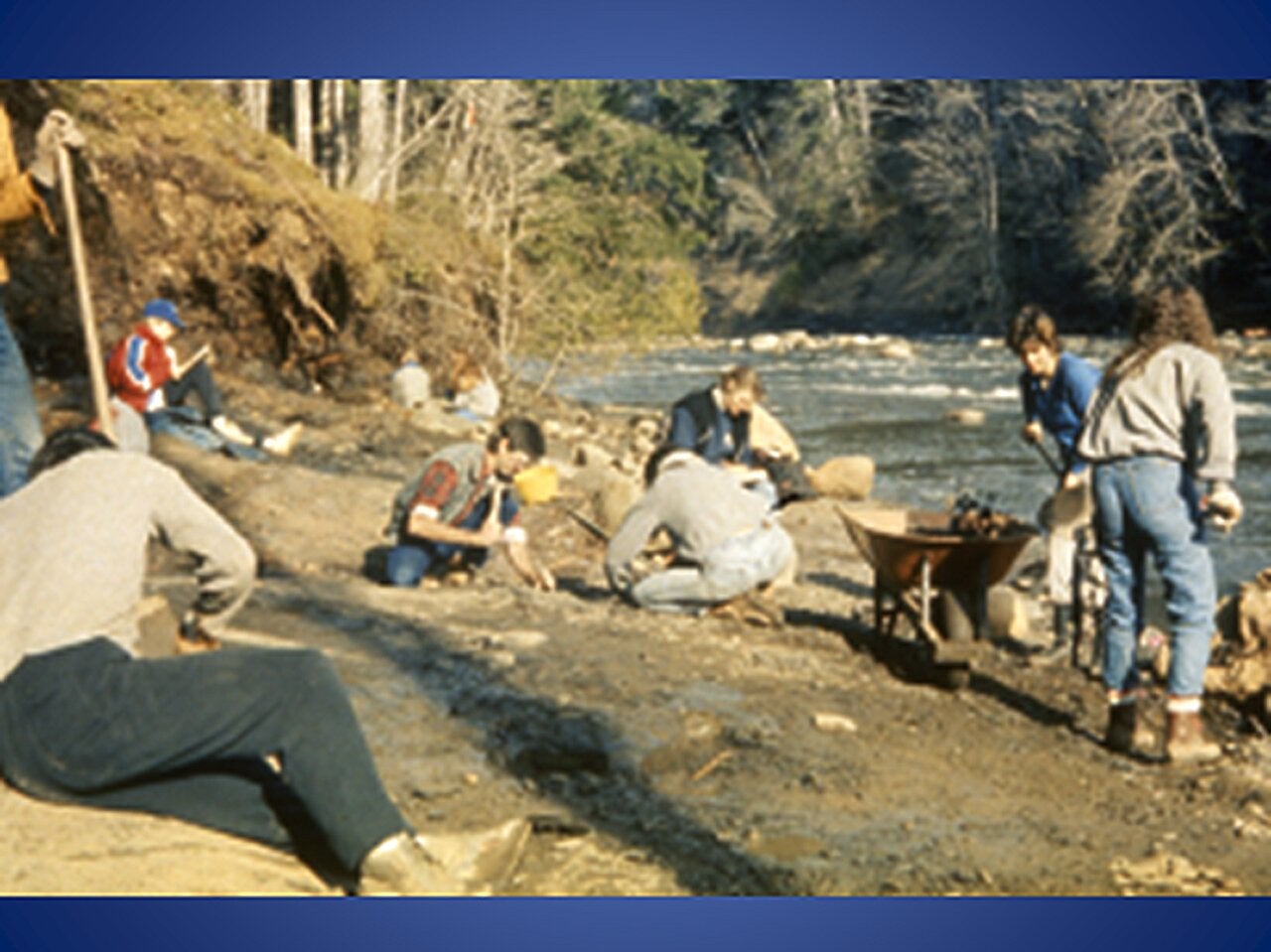 Dig site with volunteers from the community 1991. 