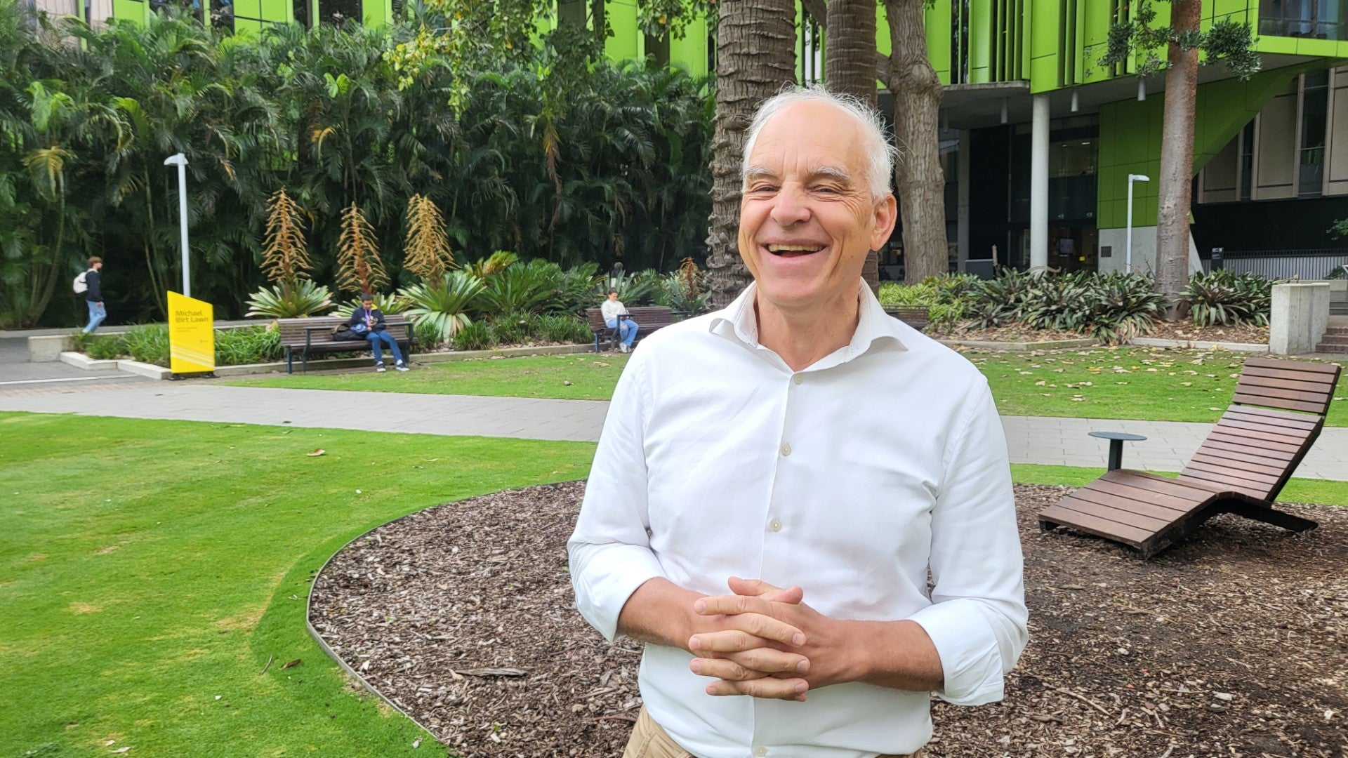 Mathematician Norman Wildberger, who is known for his work in rational trigonometry and universal hyperbolic geometry, explains his new research at UNSW’s Kensington campus.