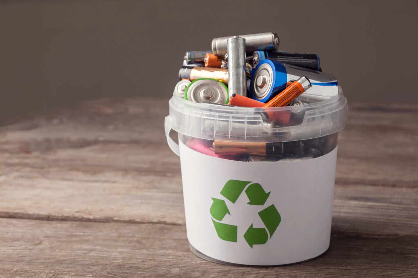 Scientists turn battery and foil waste into nanocatalysts that convert CO₂ into clean methane fuel.