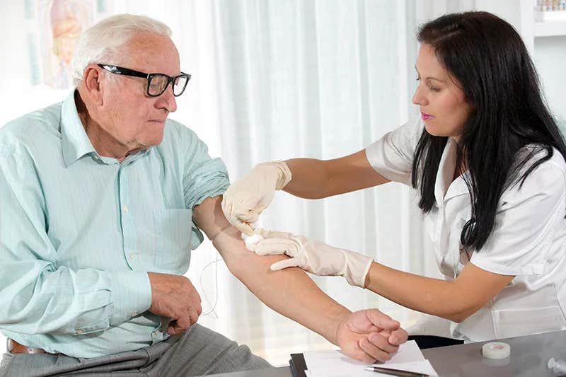 A simple blood test offers accurate Alzheimer's diagnosis, promising widespread clinical adoption and early treatment access.