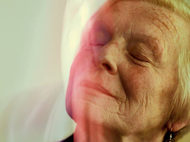 A new study using advanced brain scans shows how changes in smell and sight could offer early signs of Parkinson’s disease.