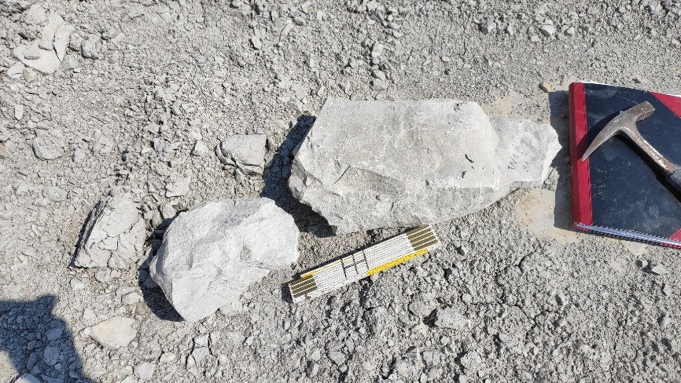 Chunks of rock from the chalk marl pit in Hannover. Researchers collected around 100 kilograms of sedimentary rock and searched for fossilized micrometeorites. They found an average of one micrometeorite per kilogram of rock.