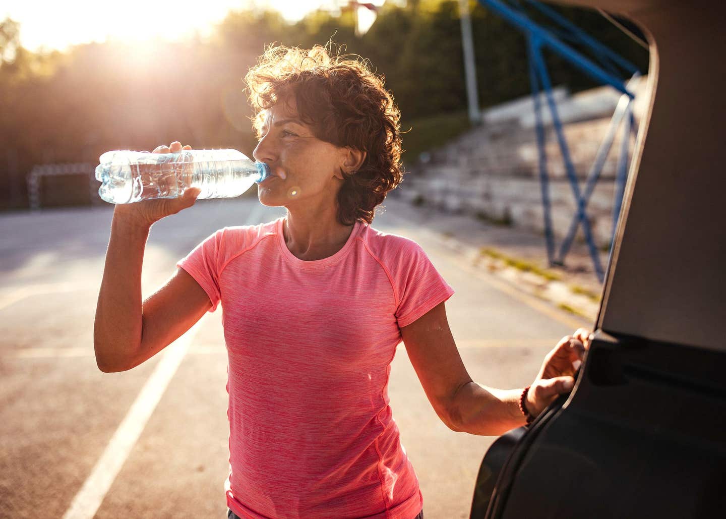 A UT Austin team has created a wearable sensor that tracks real-time hydration using arm bioimpedance and smartphone syncing.