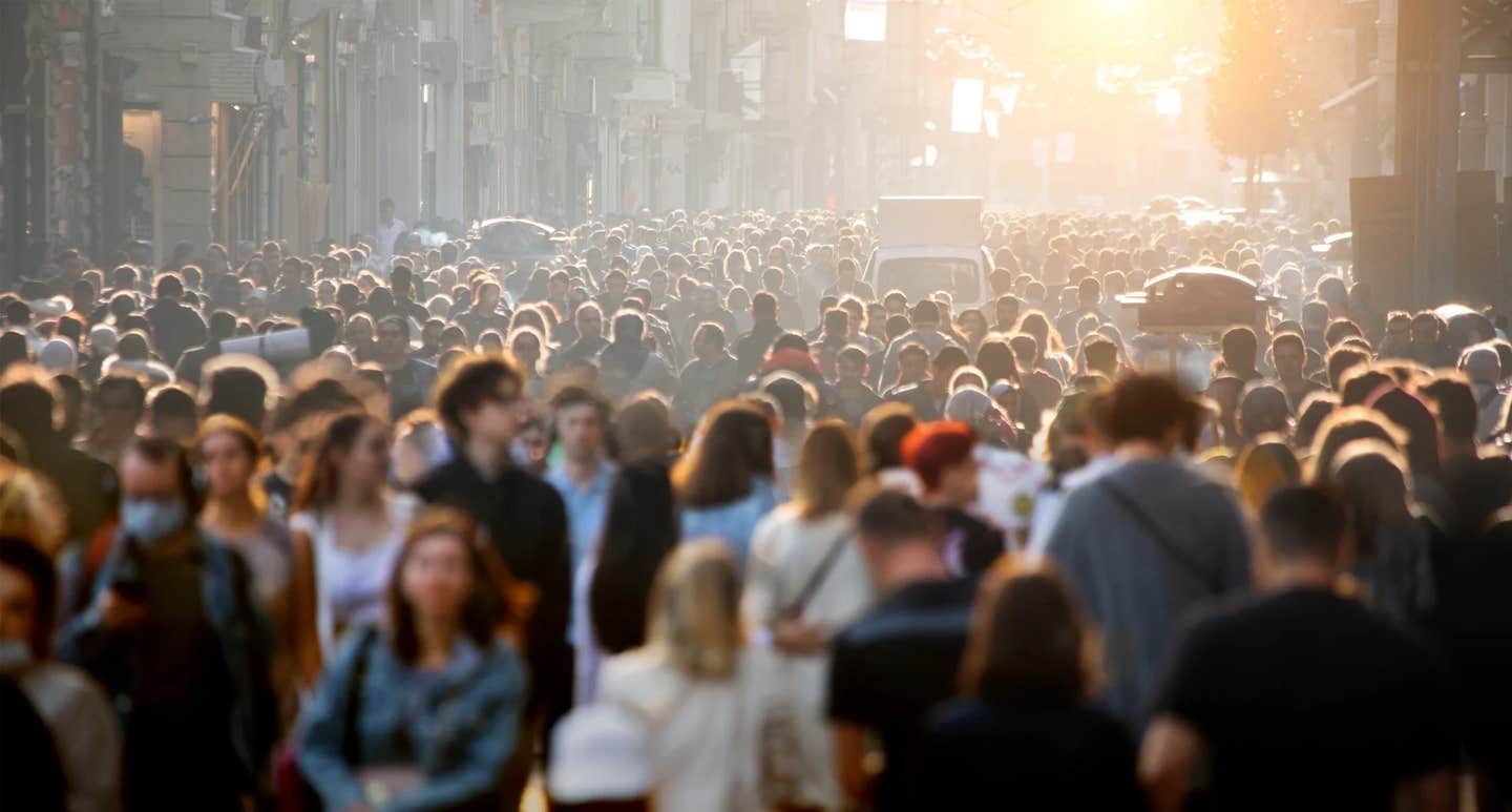 Study shows faster walking and less lingering in U.S. cities, revealing big shifts in public space behavior.