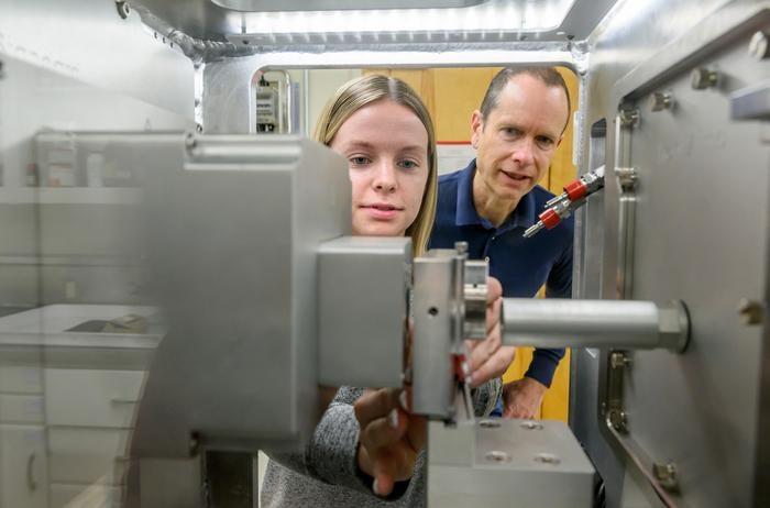 A layered hybrid material that changes shape under pressure may power future memory and photonic tech.