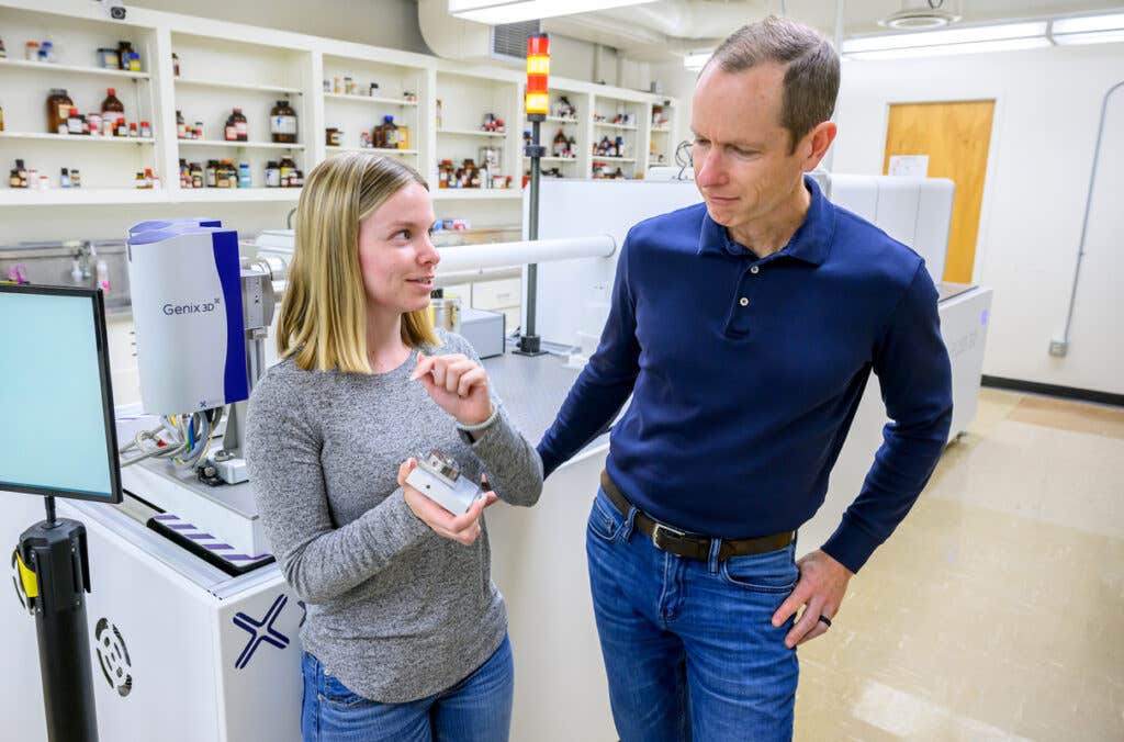 Julie Miller(left) and Matt McCluskey. What they discovered could push the limits of how we store and process data.