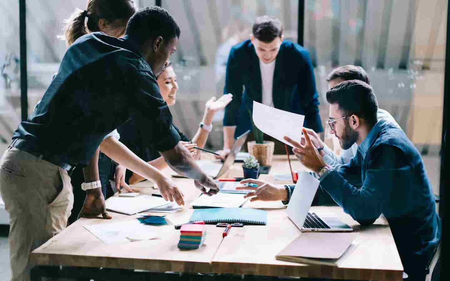 New research shows online search may reduce creative thinking in groups by triggering fixation effects.