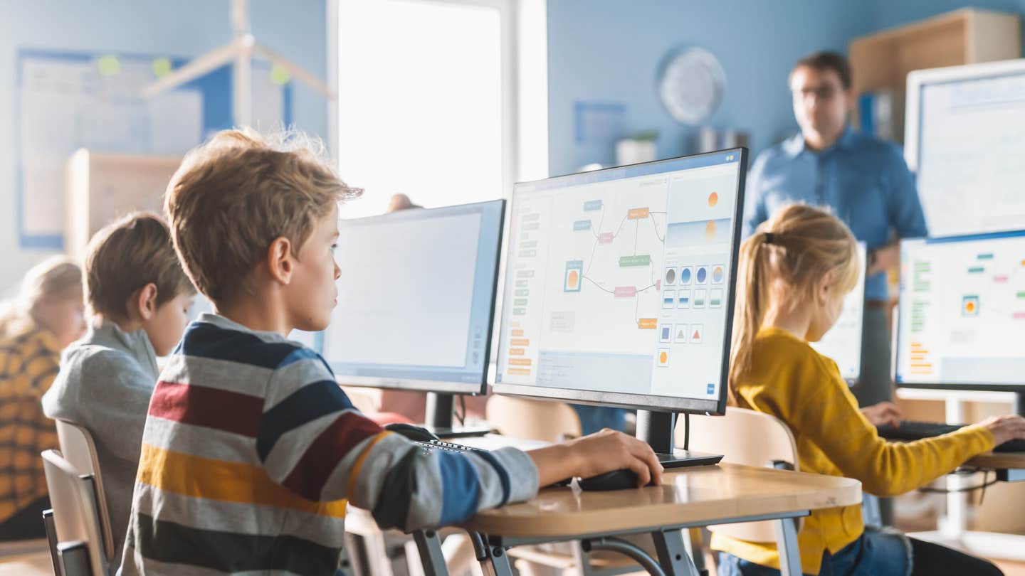 Nearly 200 children took part in a study using AI and eye tracking to uncover seven key video moments tied to learning.