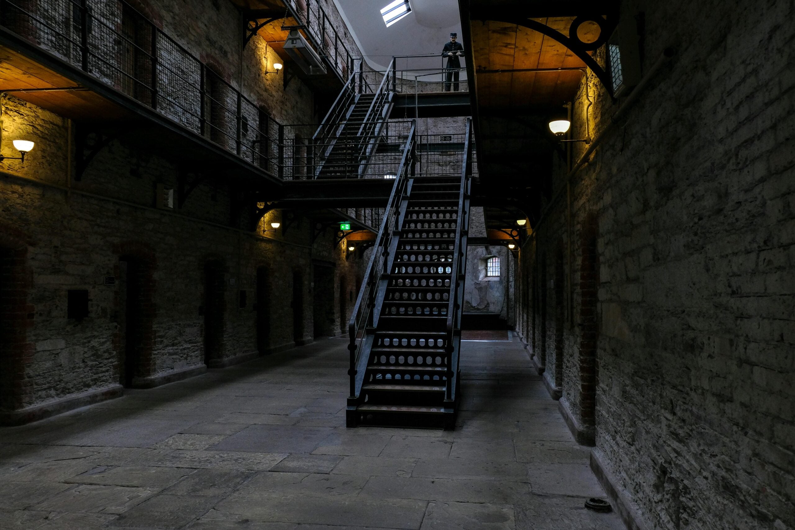 Many Catalan prisons rely on outdated, slow, or even broken equipment.