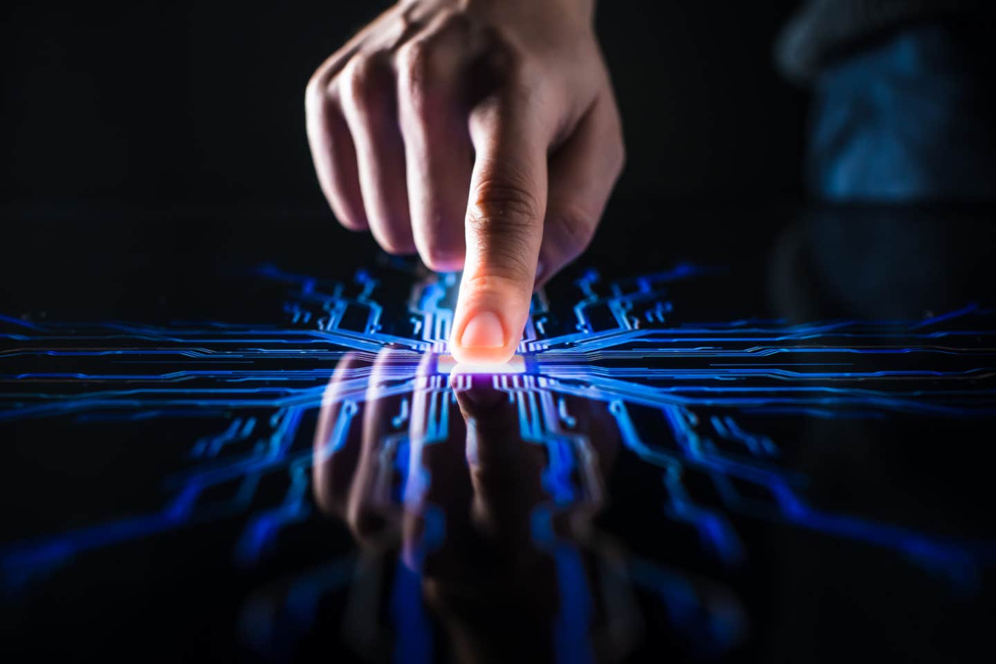 Robust shallow shadows improve quantum state measurements, cutting noise and boosting accuracy in real-world quantum systems.