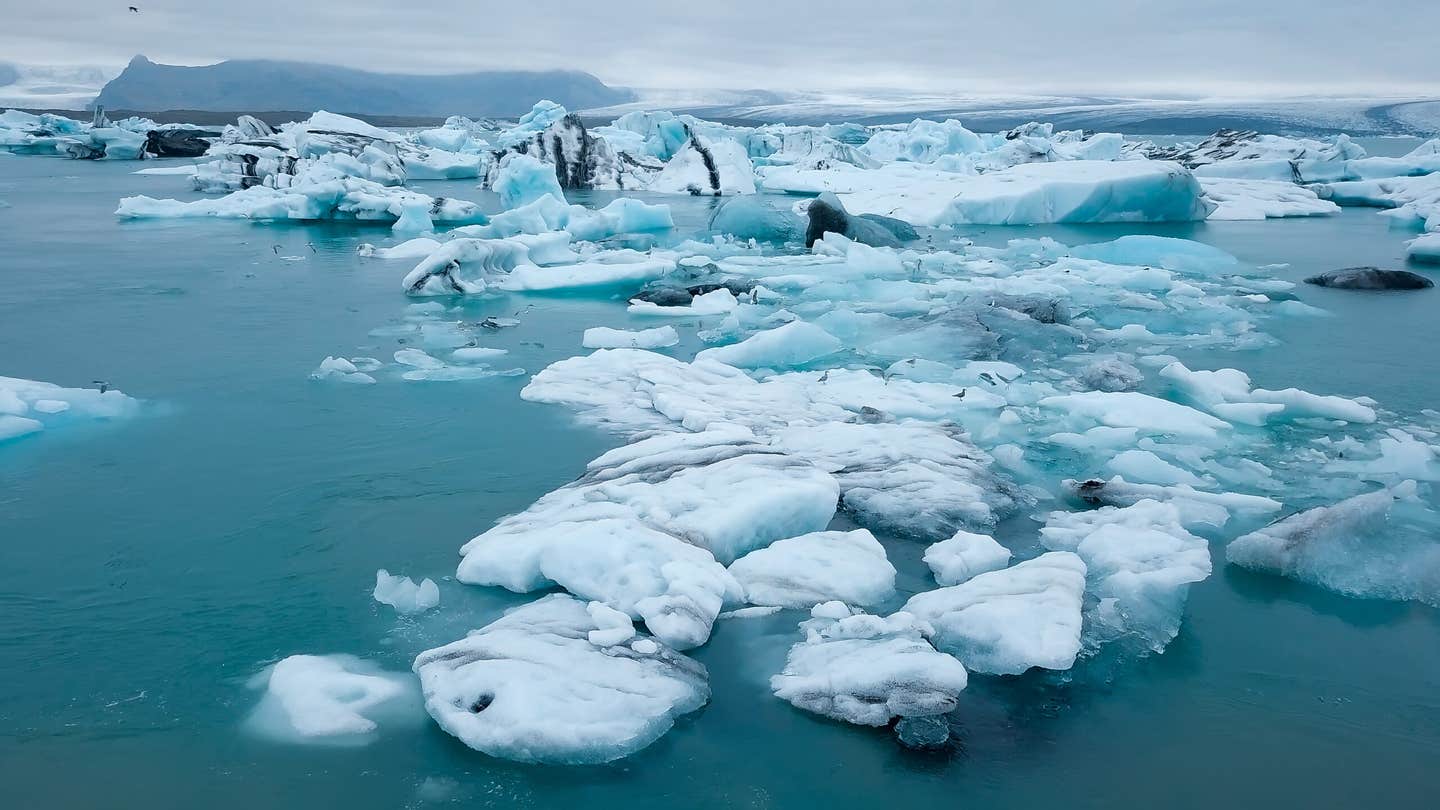 Antarctica abrupt changes threaten ice, oceans, and ecosystems, with global impacts unless emissions fall fast.