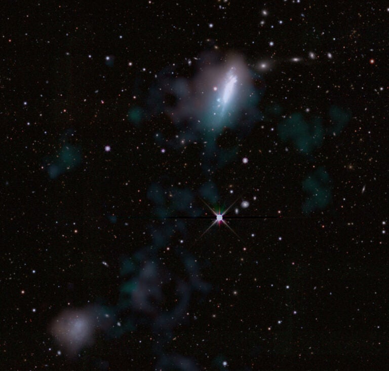 An image of the diffuse hydrogen emission seen by ASKAP overlaid with an optical image of the region.