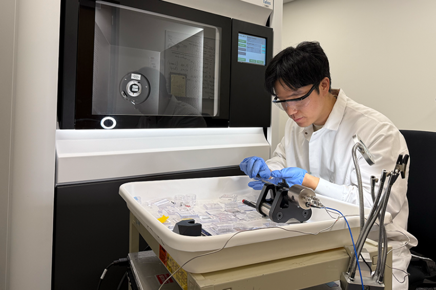 Ph.D. student, Jae Hyun Nam, worked in the University of Minnesota Characterization Facility to complete these nanometer scale observations.