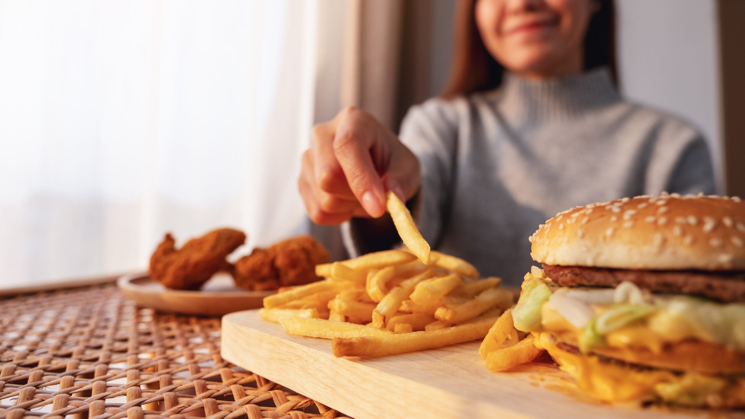Sleep problems, depression, and loss of smell appeared more often in those eating more processed foods, underscoring the tie between processed foods and Parkinson’s.
