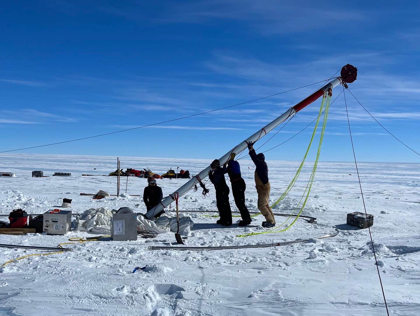 Raising the Foro Drill, Allan Hills, Antarctica. 2022-2023.