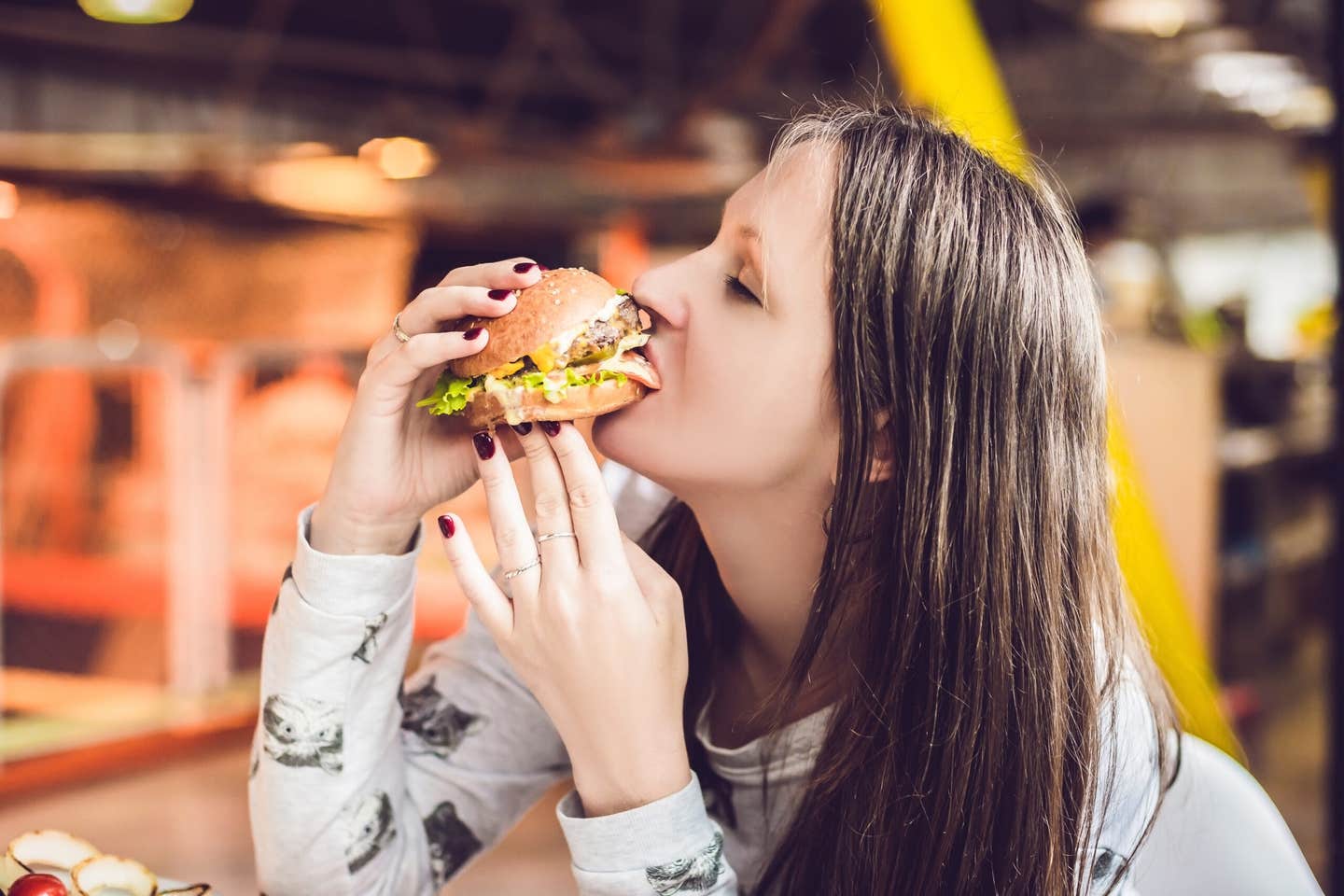 Study finds fats in food help regulate your body’s seasonal clock, linking diet, sleep, and metabolism.