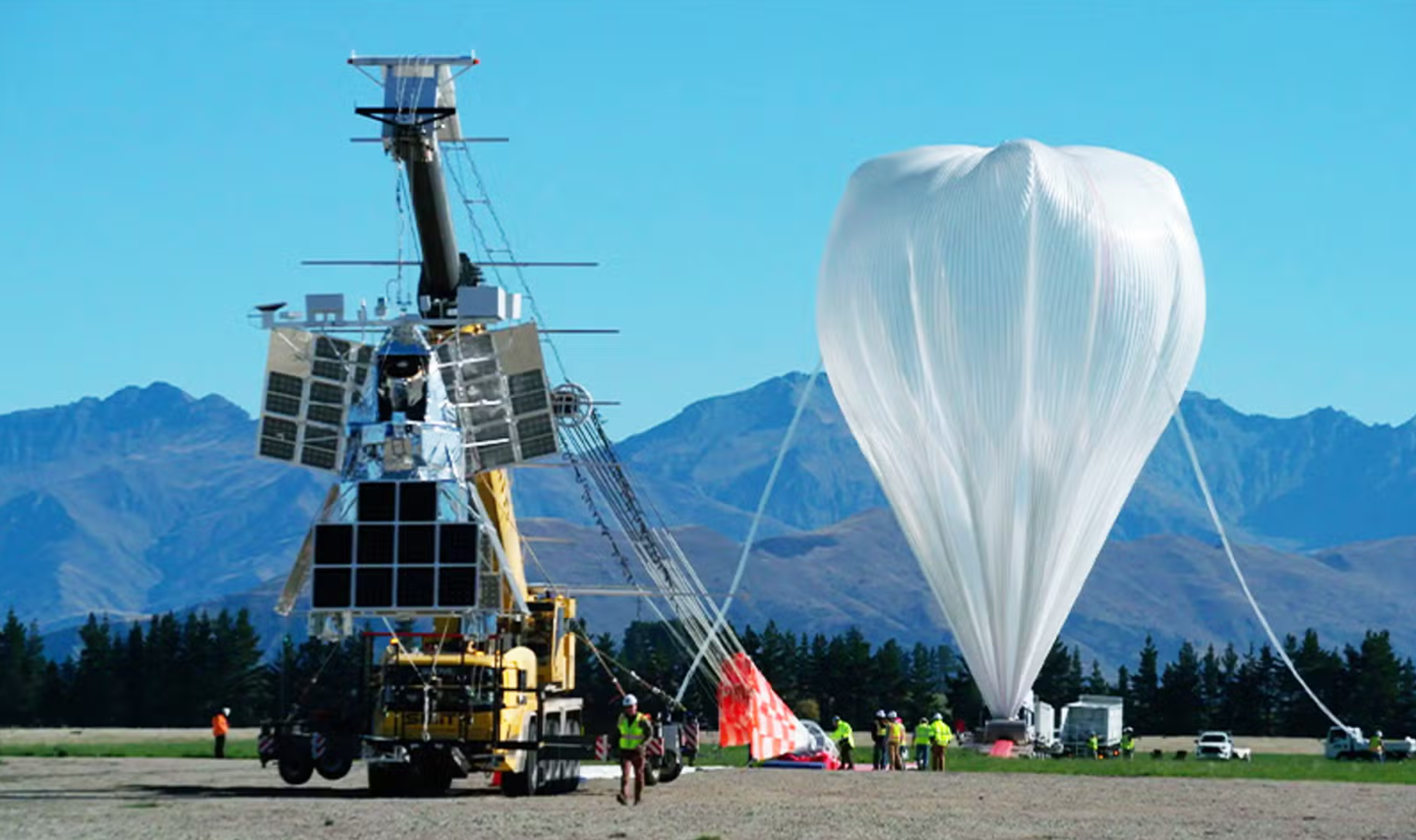 The scientists pointed a balloon-borne telescope called XL-Calibur at a black hole