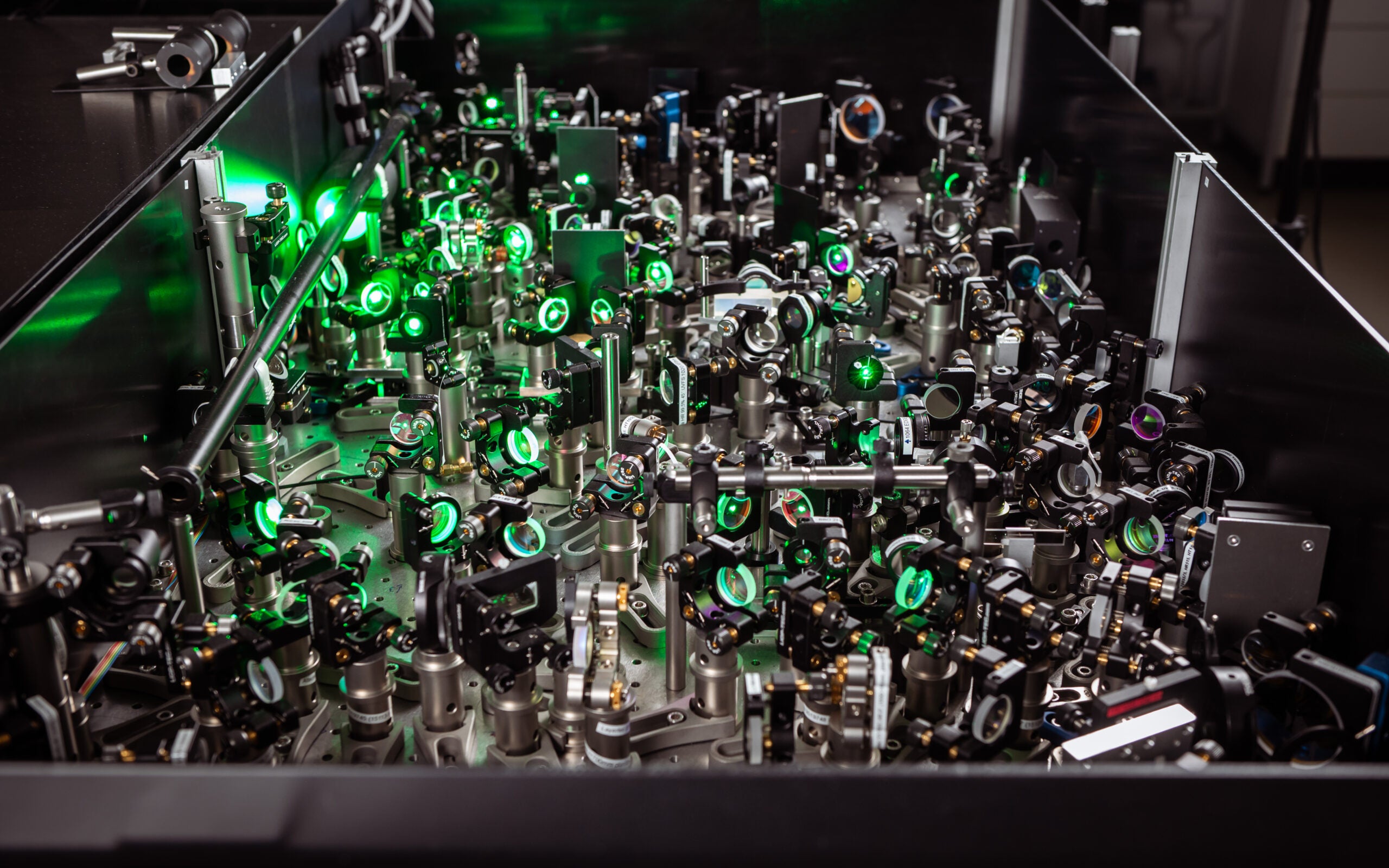 Setup for ultrafast nonlinear control of materials in the mid-infrared spectral range, research teams Leitenstorfer and Bossini, University of Konstanz.
