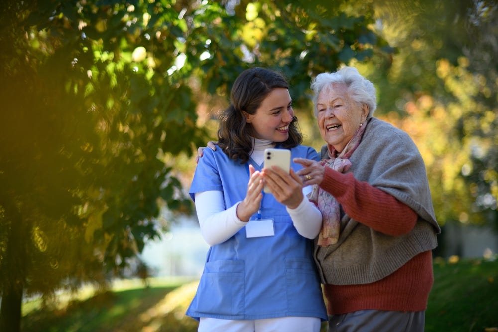 Scientists have uncovered why people with Alzheimer’s lose the ability to recognize loved ones and found a way to protect that memory in mice.