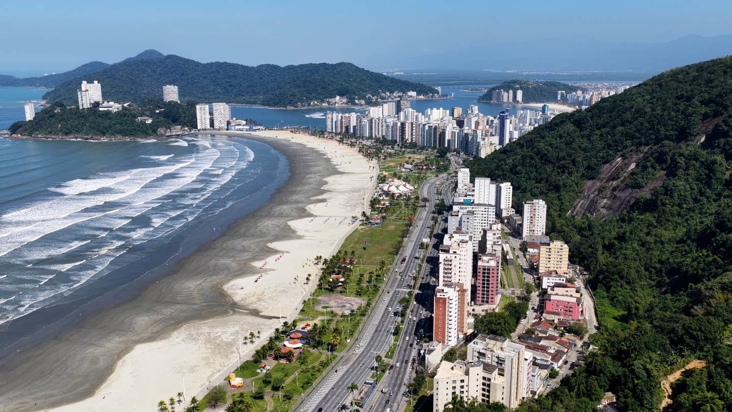 Study shows hidden beach life declines as visitors and development increase along the São Paulo coast.