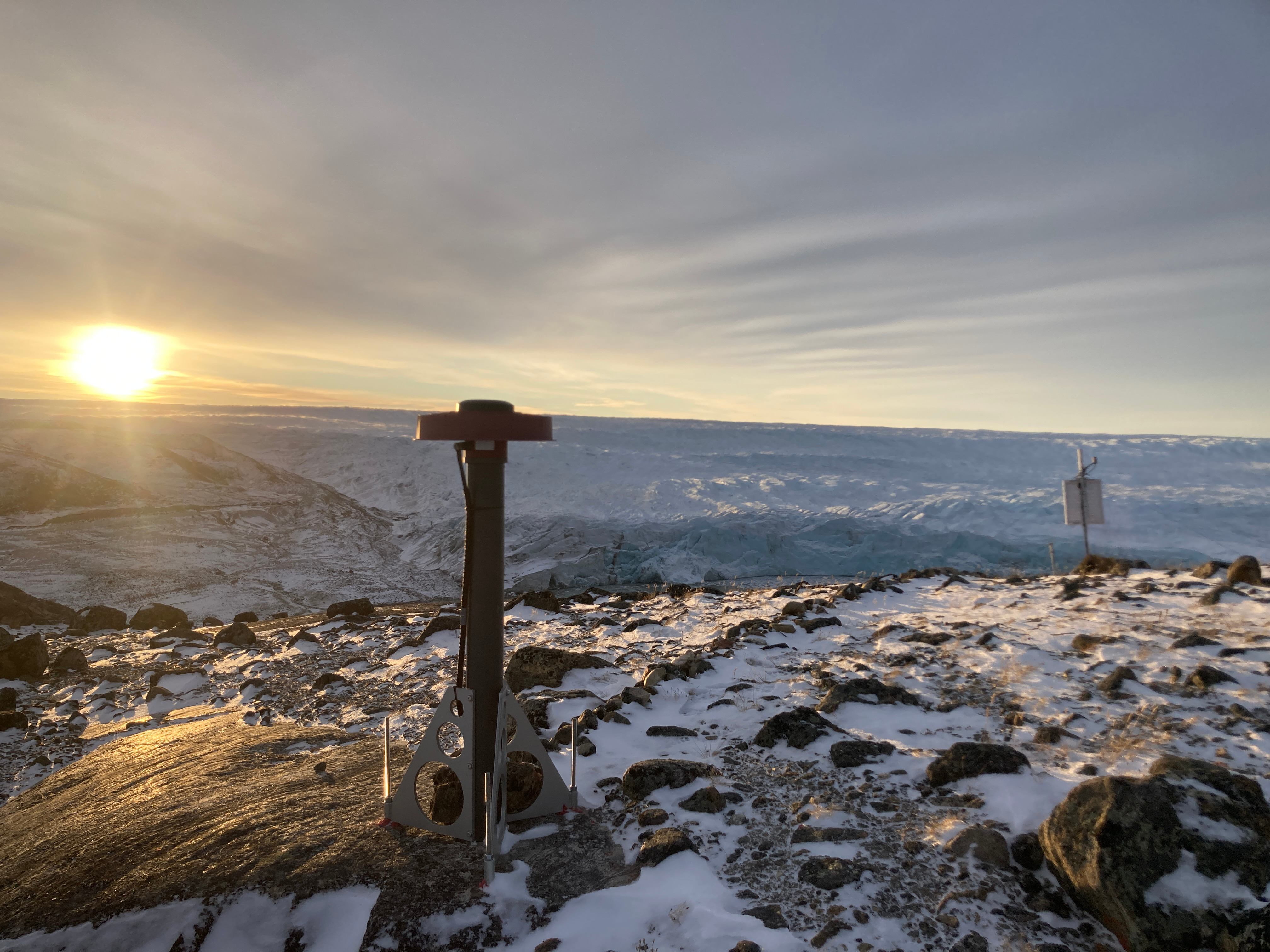 GPS antenna monitoring bedrock motion in SW Greenland.