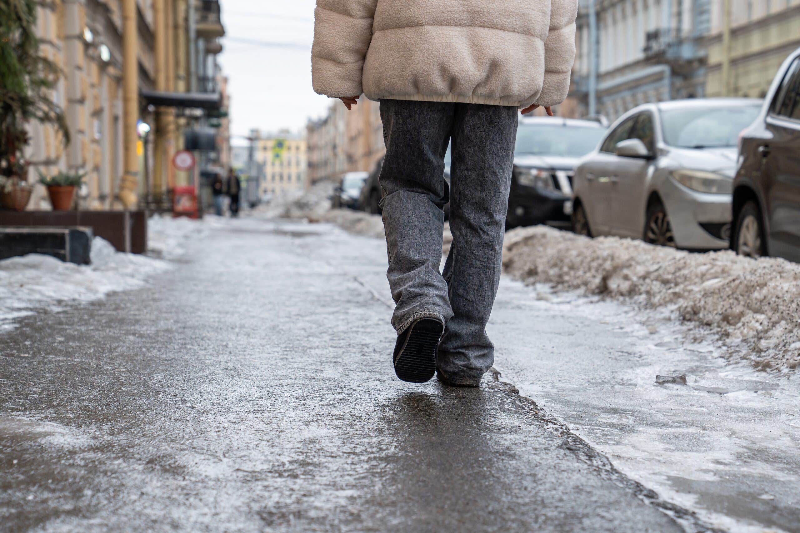 Decadesold mystery solved as scientists identify what really makes ice