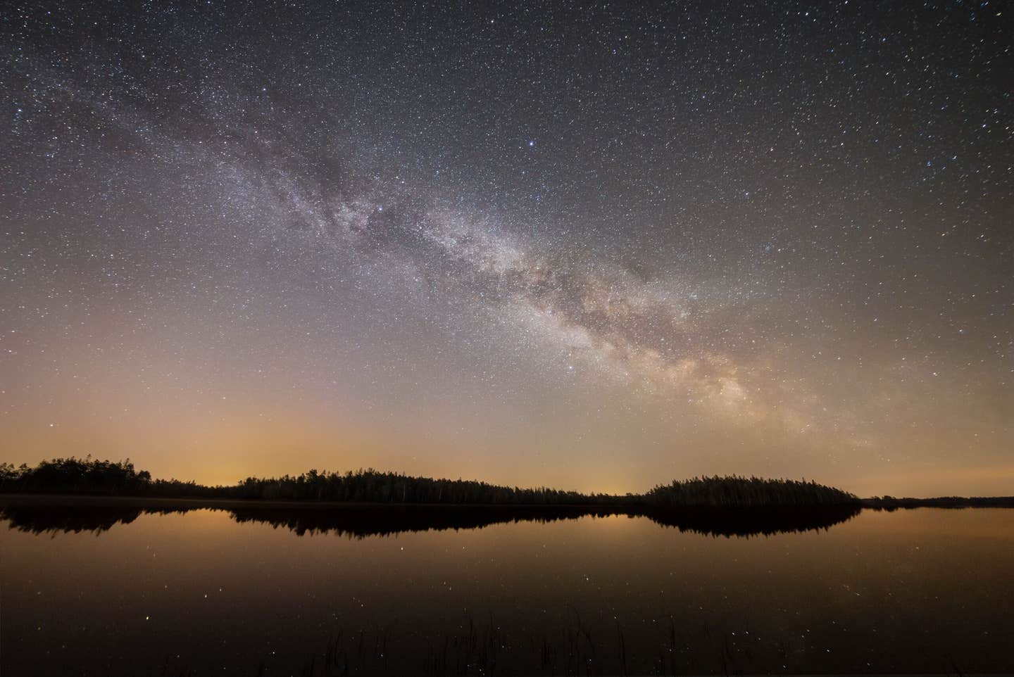 A University of Copenhagen team used stellar models and Gaia data to map neutrinos from Milky Way stars and predict the flow to Earth.