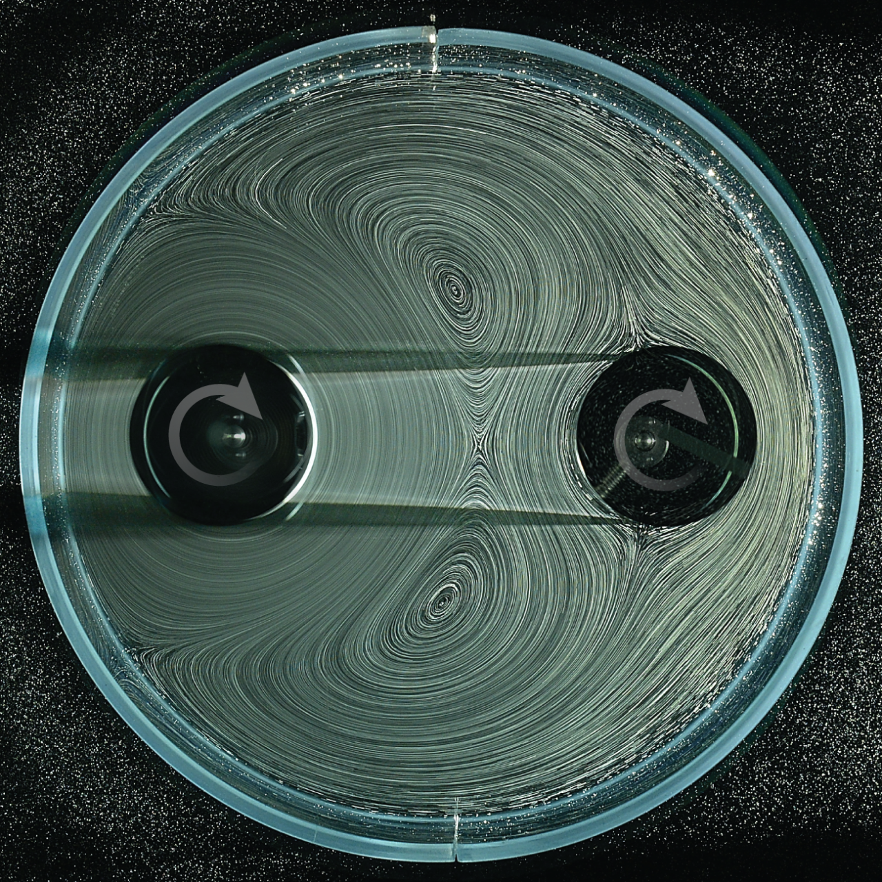 Groundbreaking water-driven gear works without teeth or direct contact