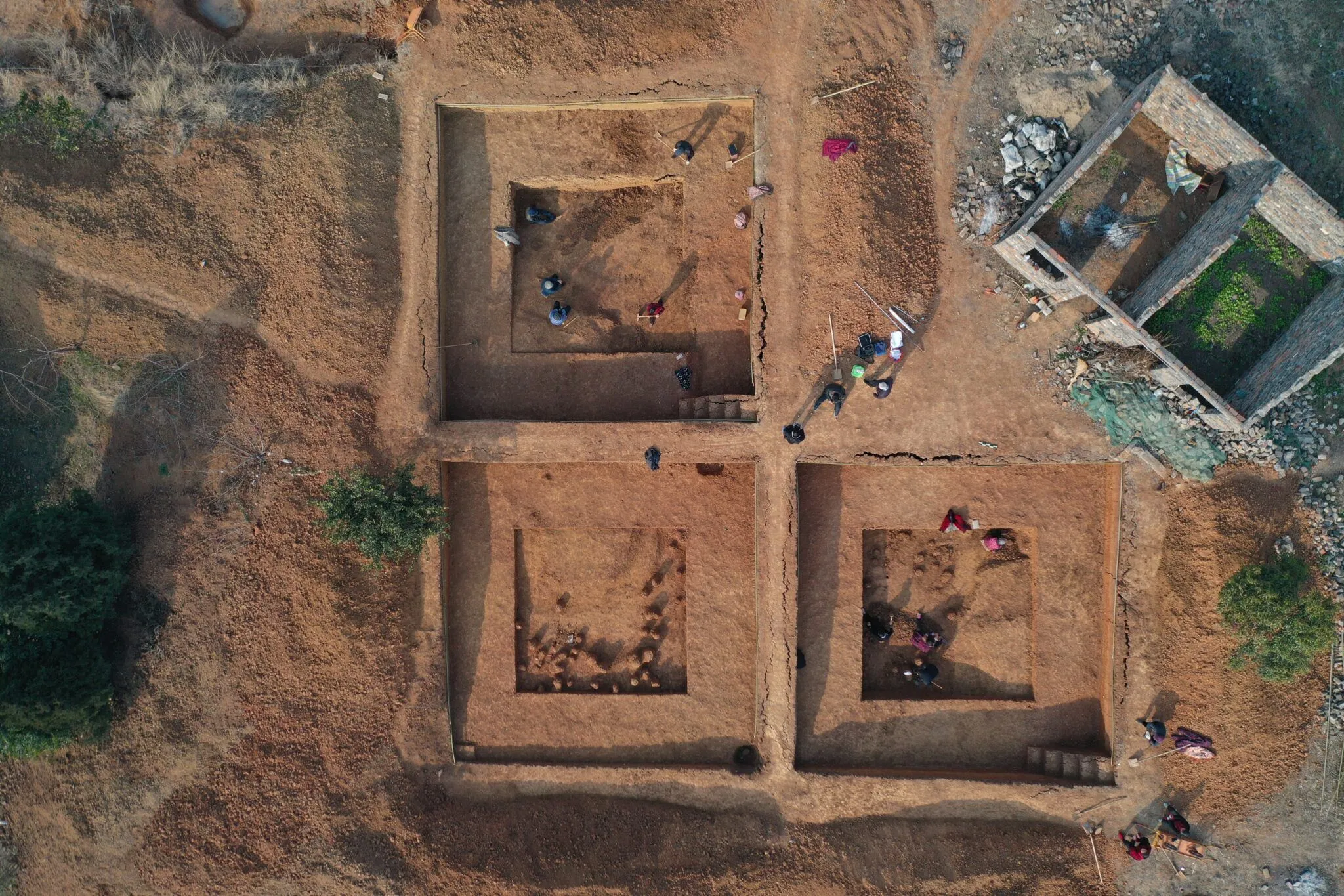 Excavation of Xigou site.