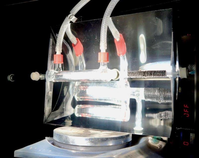 Similar device, created by the University of Cambridge in early 2025, to the semiconductor solution offered in this study. The device turns sunlight and CO2 into fuel.