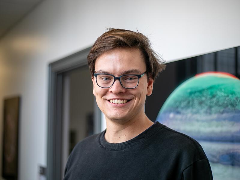 University of Virginia astronomy Ph.D. student Raphael Baer-Way, lead author of the new study revealing the first radio detection of a Type Ibn supernova. Baer-Way’s work opens a new window into the final years of massive stars’ lives.