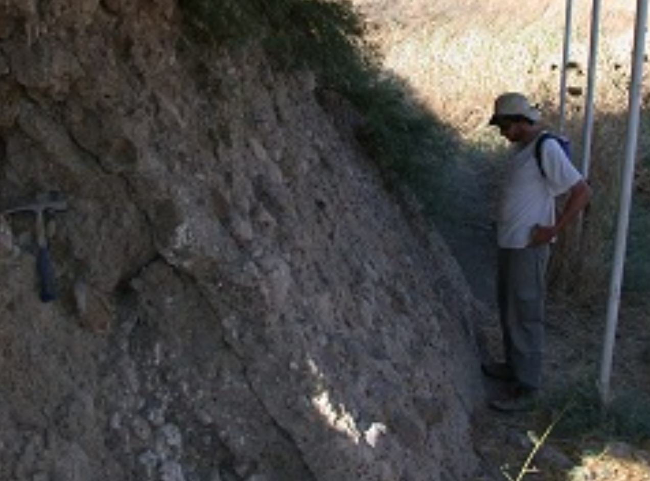 Researcher at the site of ‘Ubeidiya. It lies three km south of the Sea of Galilee (Lake Kinneret) on what is today the flanks of the western escarpment of the Jordan Valley.